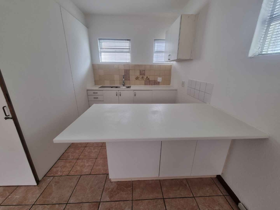To Let 0 Bedroom Property for Rent in Sea Point Western Cape
